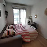 Grand studio tout équipe à 6min de St Charles