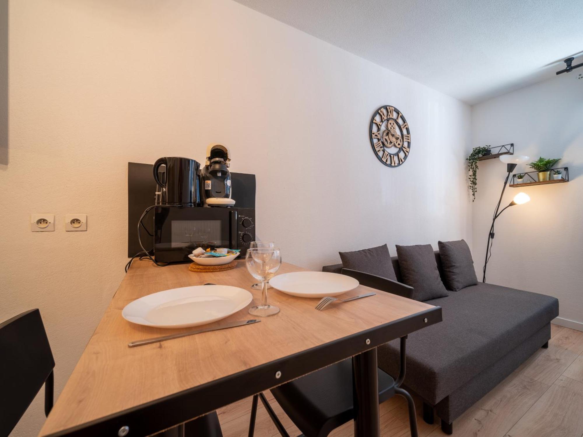Appartement Grand Studio Tout équipe à 6min De St Charles Marseille