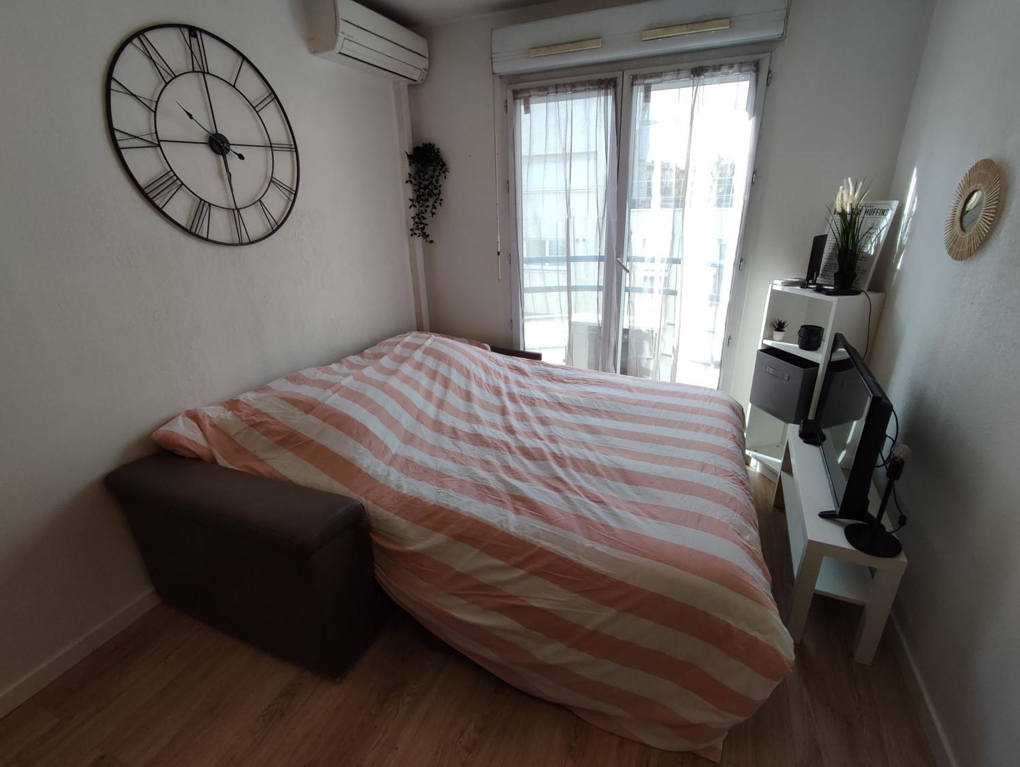 Appartement Grand Studio Tout équipe à 6min De St Charles